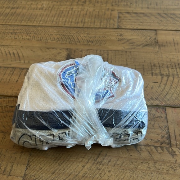 Vancouver Canucks Jersey - Child 24 Months - Picture 15 of 15